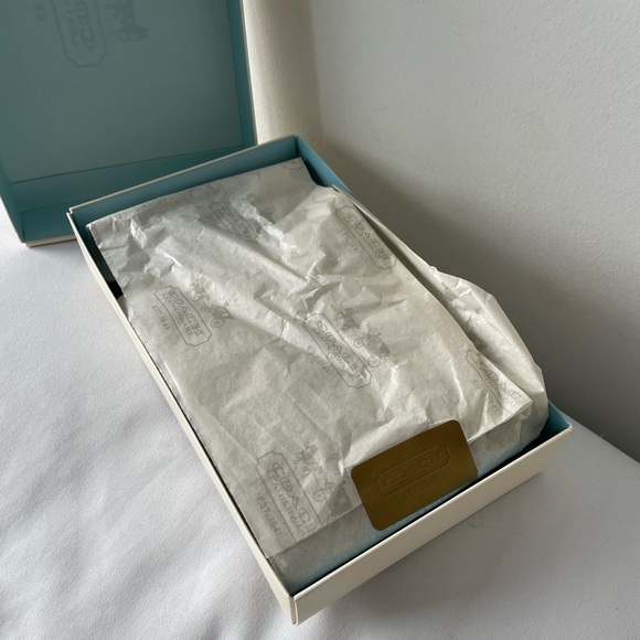 Coach Black Merino Wool Knit Gloves with Leather Trim - Picture 4 of 5